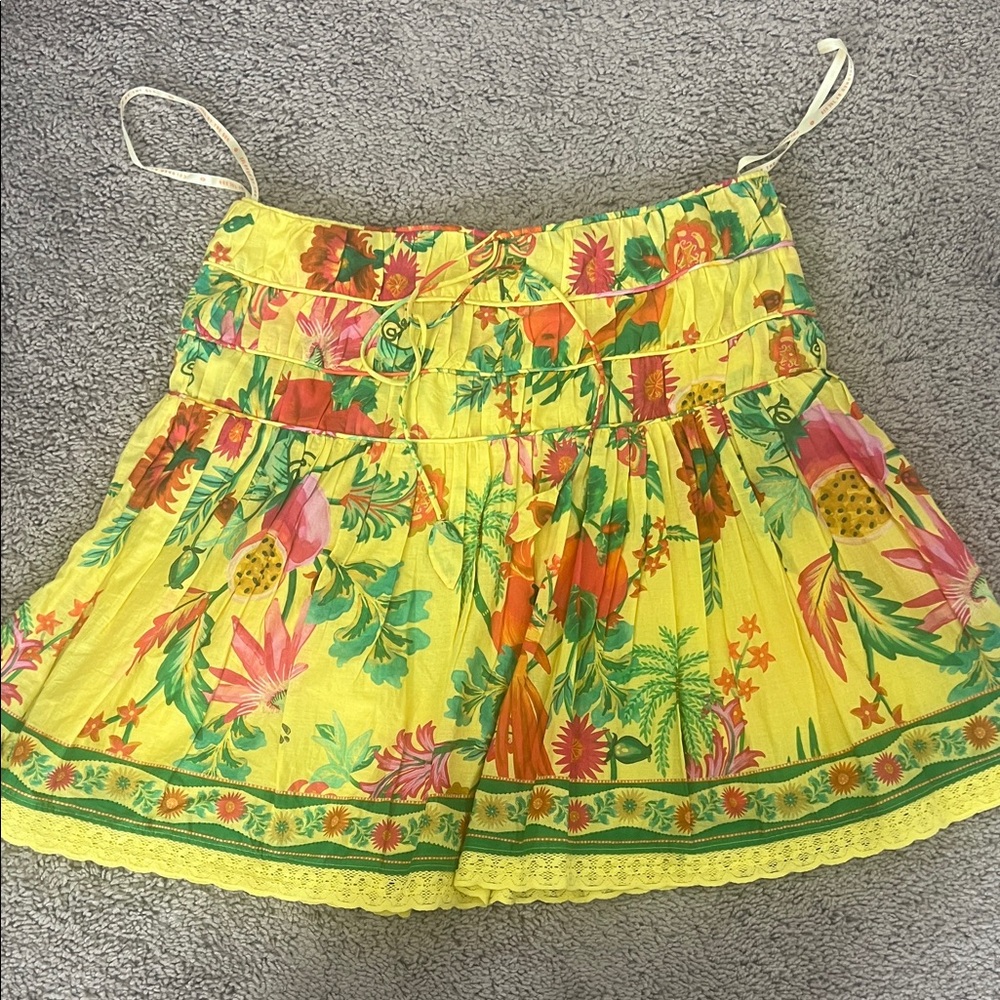 NWT FARM Rio Yellow Tropical Floral Shorts